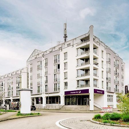 Premier Inn Stuttgart Bad Cannstatt ภายนอก รูปภาพ