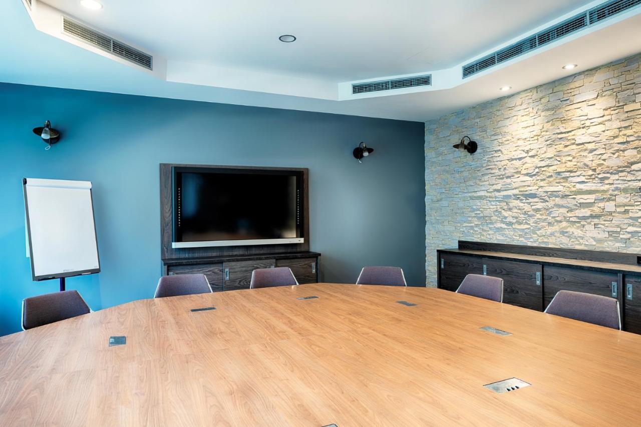 Premier Inn Stuttgart Bad Cannstatt ภายนอก รูปภาพ